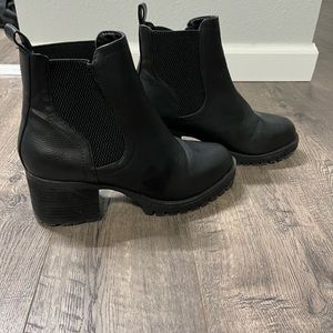 Mia black boots size 8.5